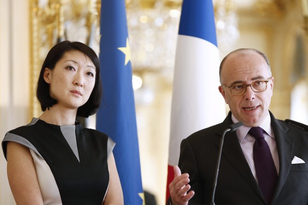 O ministro francês das Relações Interiores, Bernard Cazeneuve, e a Ministra francesa de Cultura, Fleur Pellerín. (Foto Folhapress)